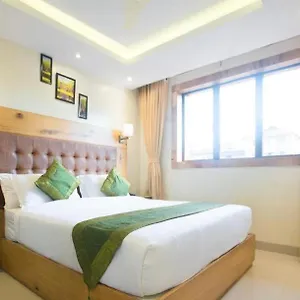 4* Hotel Airport Star