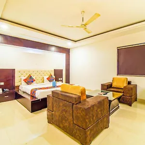 Hotel Fabhotel Transit Delhi Airport Mahipalpur, New Delhi