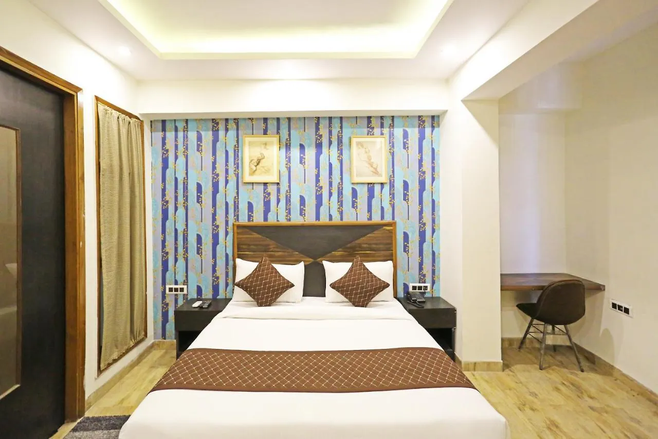 Hotel Gl Suites Near Delhi Airport New Delhi 4*,