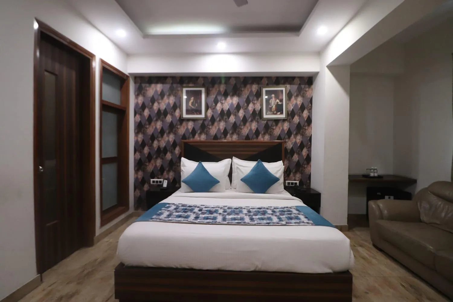 Hotel Gl Suites Near Delhi Airport New Delhi
